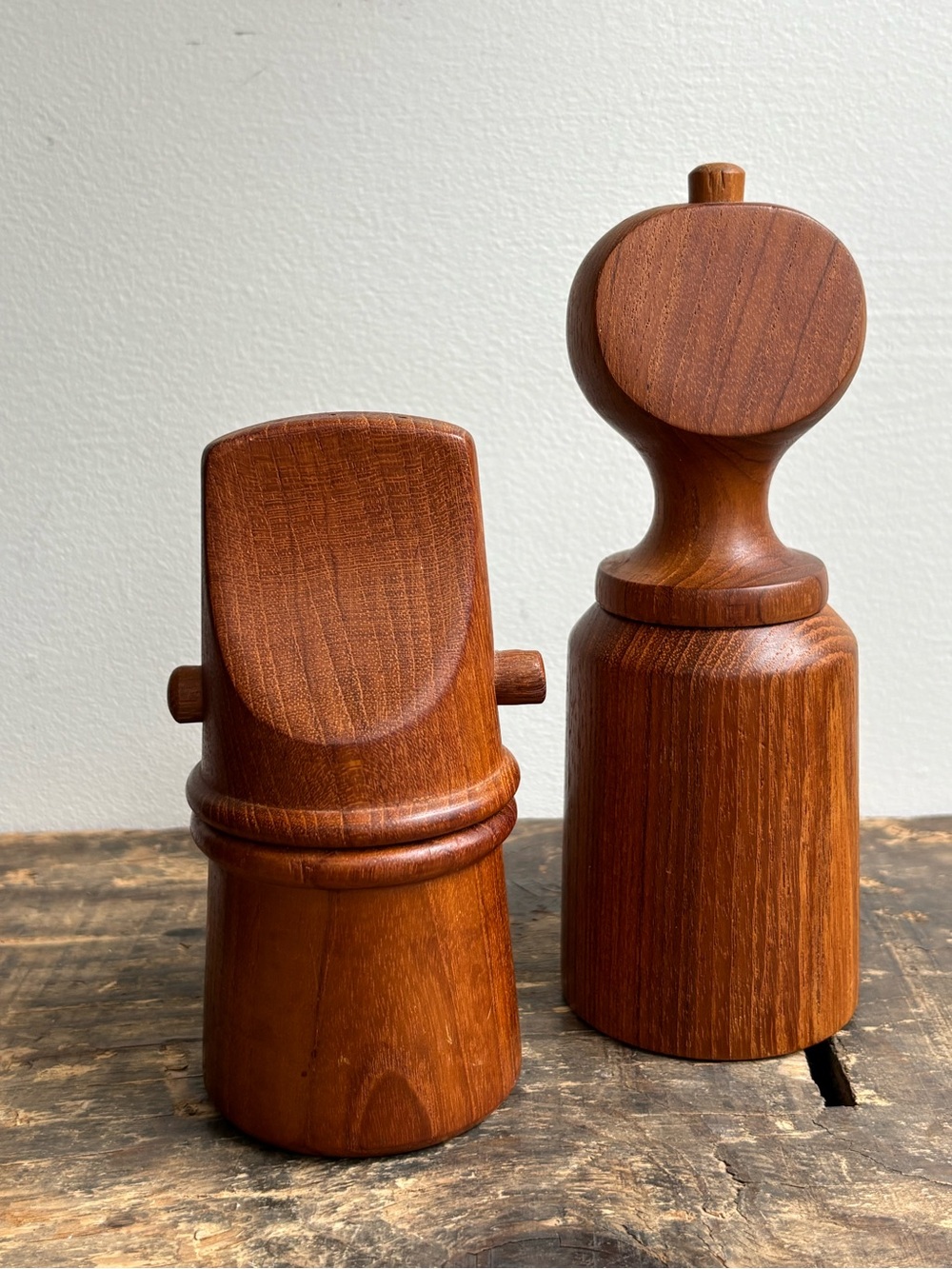 Dansk Vintage Teak Wooden Salt and Pepper Mills - Picture 9 of 11